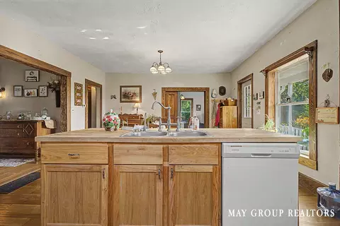 7572 Collins Rd, Fenwick, MI 48834 photo 8