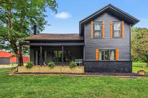 172 26th St, Allegan, MI 49010