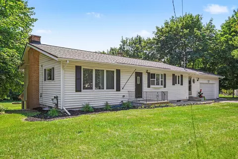 Exterior - 3747 Harshbarger Rd, Jackson, MI 49203 photo 3 of 8
