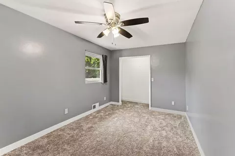 Bedroom - 3747 Harshbarger Rd, Jackson, MI 49203 photo 2 of 3