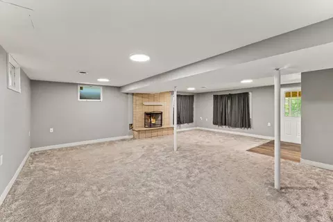 Living - 3747 Harshbarger Rd, Jackson, MI 49203 photo 3 of 3