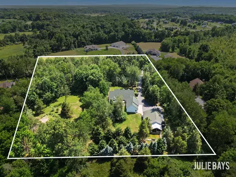 6202 Black Creek Dr, Middleville, MI 49333