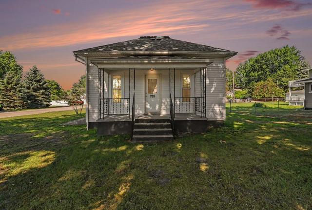 701 St Catherine St, Ludington, MI 49431