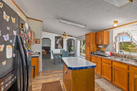 Kitchen - 3839 Belding Rd, Belding, MI 48809 photo 4 of 4