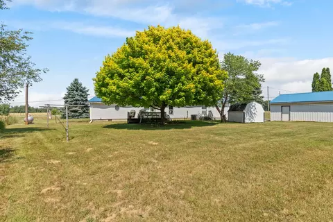 Exterior - 3839 Belding Rd, Belding, MI 48809 photo 6 of 8