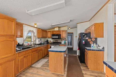 Kitchen - 3839 Belding Rd, Belding, MI 48809 photo 2 of 4