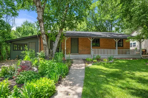 2890 Kimberley Rd, Ann Arbor, MI 48104