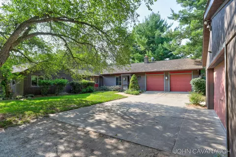 9516 Taft St, Coopersville, MI 49404