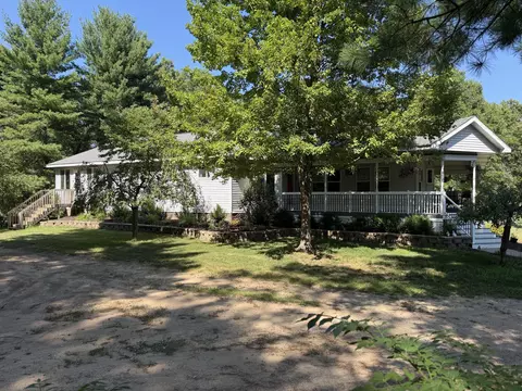 1667 Oakwood Trl, Allegan, MI 49010