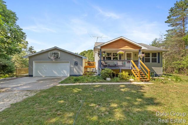 11778 Red Feather Ln, Stanwood, MI 49346