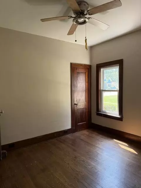 Bedroom - 3194 Main St, Marlette, MI 48453 photo 4 of 7
