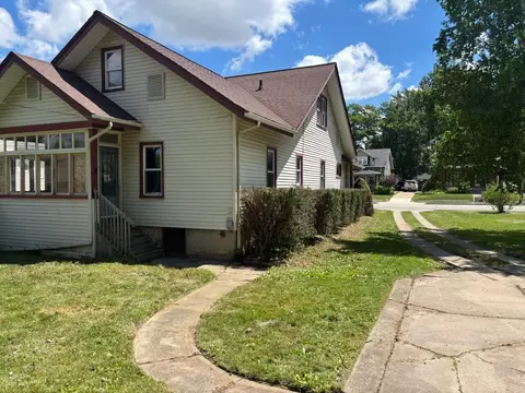 Exterior - 3194 Main St, Marlette, MI 48453 photo 2 of 11