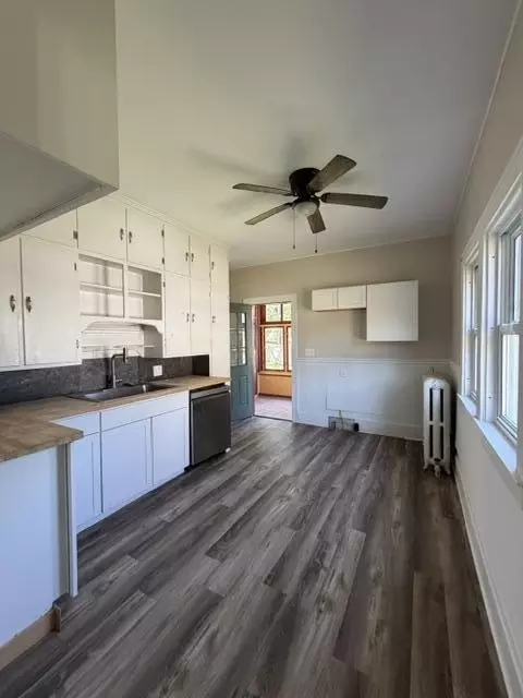 Kitchen - 3194 Main St, Marlette, MI 48453 photo 1 of 1