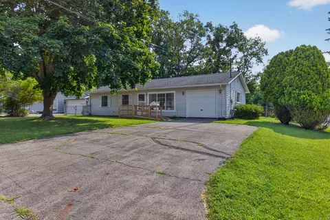 Exterior - 3439 Acacia Blvd, Jackson, MI 49203 photo 3 of 8