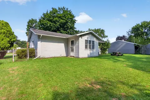 Exterior - 3439 Acacia Blvd, Jackson, MI 49203 photo 6 of 8