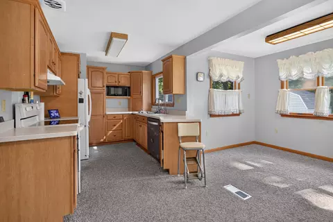 Kitchen - 3439 Acacia Blvd, Jackson, MI 49203 photo 1 of 3