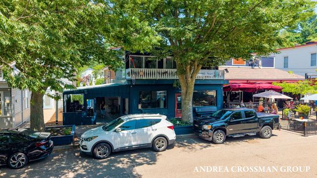 118 Hoffman St, Saugatuck, MI 49453