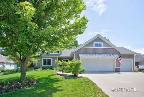 5982 Canal Ave SW, Grandville, MI 49418