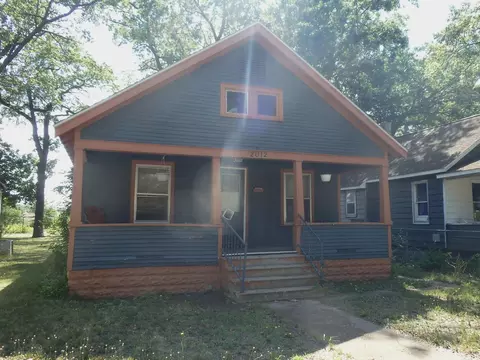 2012 5th St, Muskegon, MI 49444