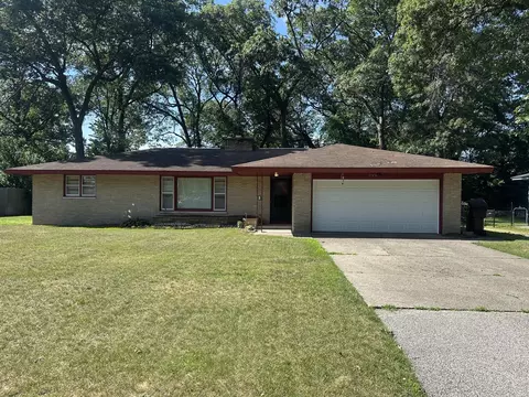 1749 Southland Dr, Muskegon, MI 49442