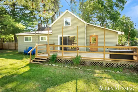 Exterior - 769 S Pine Ave, White Cloud, MI 49349 photo 2 of 10