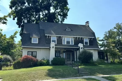 204 Monroe St, Kalamazoo, MI 49006