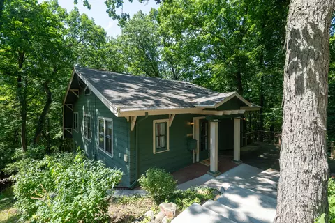 2125 Ridge Rd, Kalamazoo, MI 49008