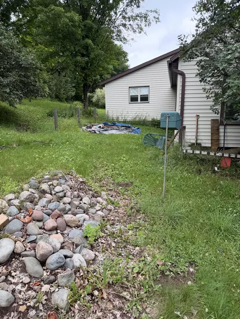 106 3rd St, Crystal Falls, MI 49920