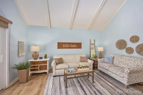 Living - 5683 E 92nd St, Newaygo, MI 49337 photo 2 of 6