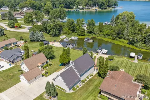 View/Area - 5683 E 92nd St, Newaygo, MI 49337 photo 2 of 7