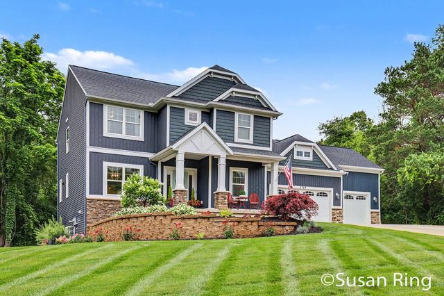 3769 Walnut Springs Dr NE, Grand Rapids, MI 49525