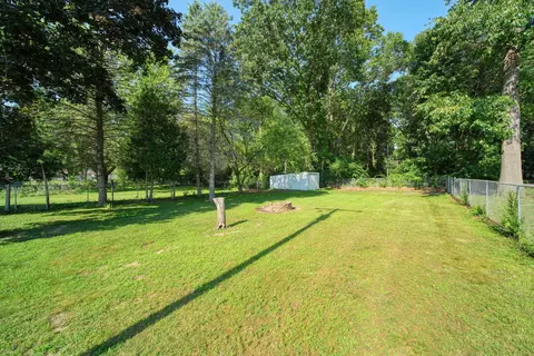 Exterior - 5445 Sharon Dr, Jackson, MI 49203 photo 10 of 21