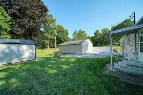 Exterior - 5445 Sharon Dr, Jackson, MI 49203 photo 15 of 21