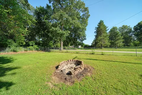Exterior - 5445 Sharon Dr, Jackson, MI 49203 photo 12 of 21