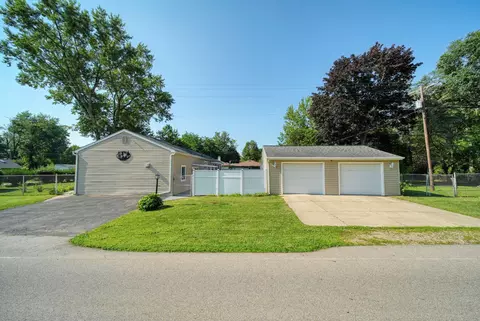 Exterior - 5445 Sharon Dr, Jackson, MI 49203 photo 7 of 21