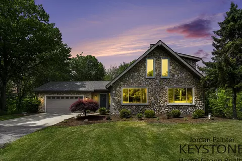 5964 Chicago Dr, Zeeland, MI 49464