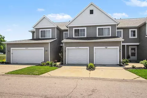 3690 Oxford Ct, Hudsonville, MI 49426