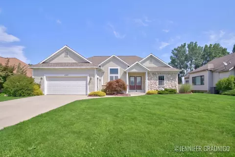 12987 Blueberry Ln, Holland, MI 49424