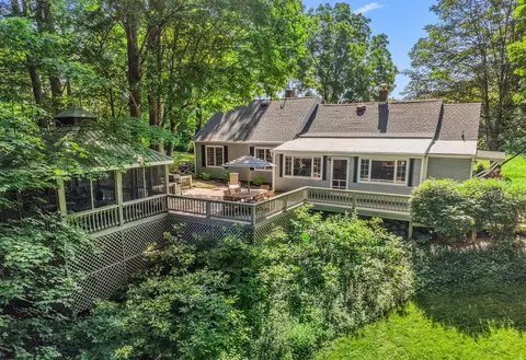 5515 Kaiser Rd, Sawyer, MI 49125