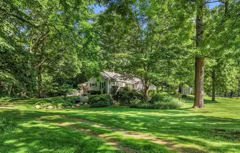 5515 Kaiser Rd, Sawyer, MI 49125