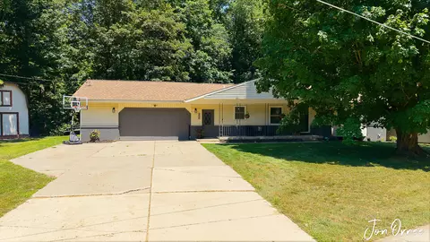 2805 New Holland St, Hudsonville, MI 49426