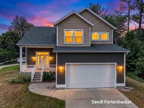 6635 Timberbrook Ct, Norton Shores, MI 49441