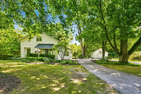 2313 68th St, Fennville, MI 49408
