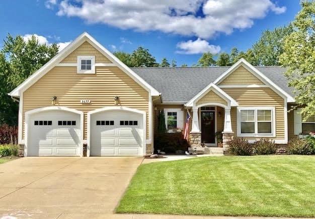 8677 Shore Way Dr SW, Byron Center, MI 49315