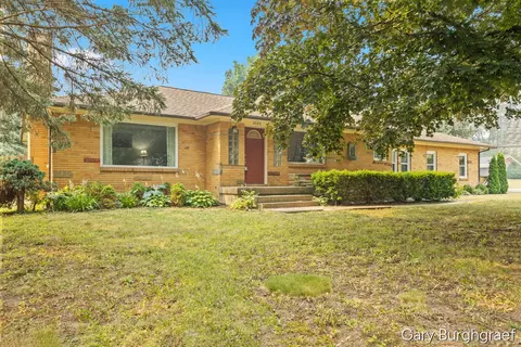 3026 Burton St SE, Grand Rapids, MI 49546