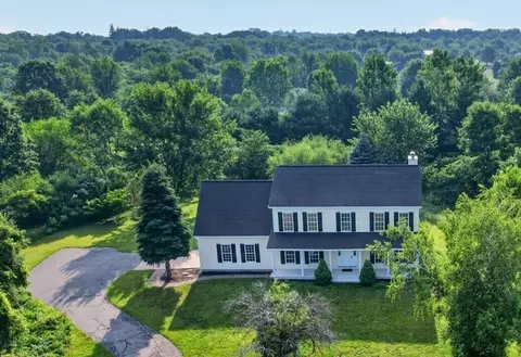2161 64th St, Fennville, MI 49408