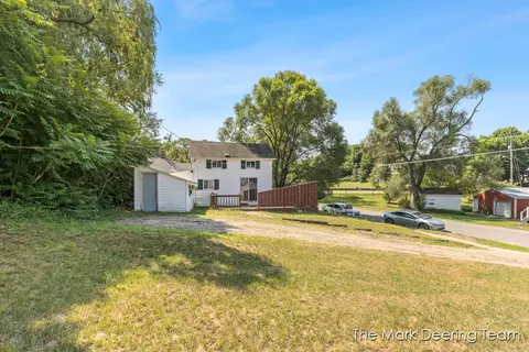 Exterior - 522 Ionia St, Belding, MI 48809 photo 3 of 5