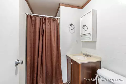 Bath - 522 Ionia St, Belding, MI 48809 photo 1 of 1