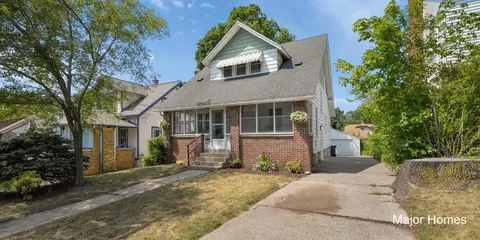 1229 Dickinson St SE, Grand Rapids, MI 49507