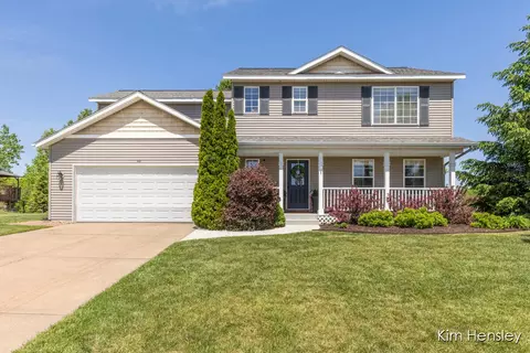 945 River Rock Dr NE, Comstock Park, MI 49321